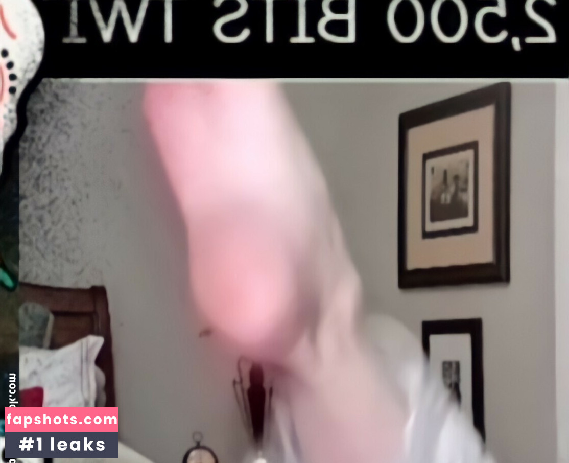 Amy Dumas gallery photo #50