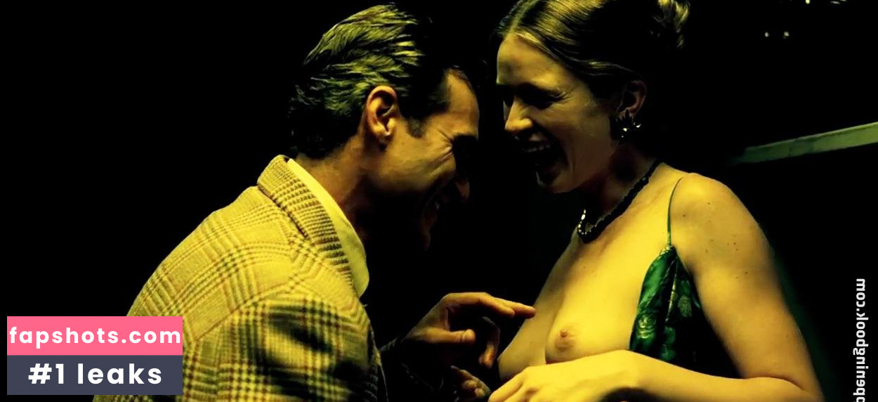 Amy Ferguson gallery photo #12