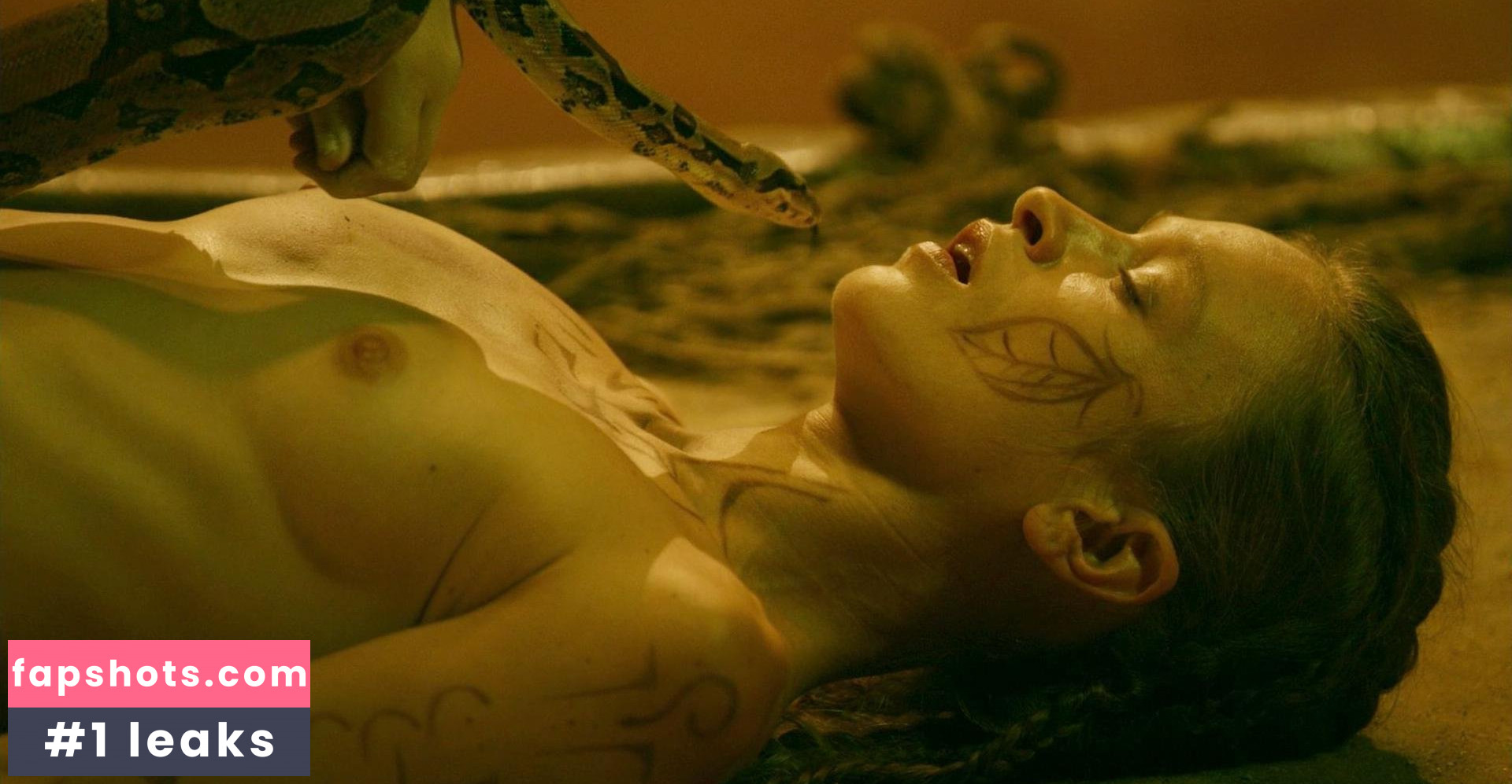 Amy Ferguson gallery photo #24