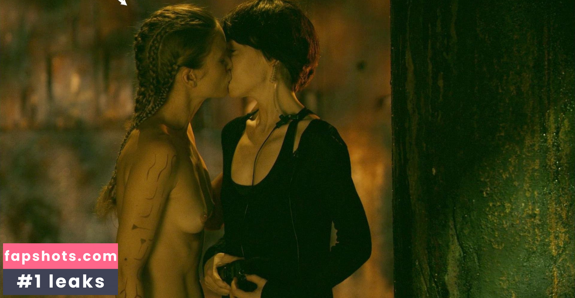 Amy Ferguson gallery photo #25