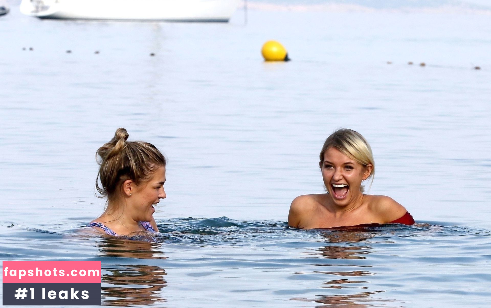 Amy Hart gallery photo #287