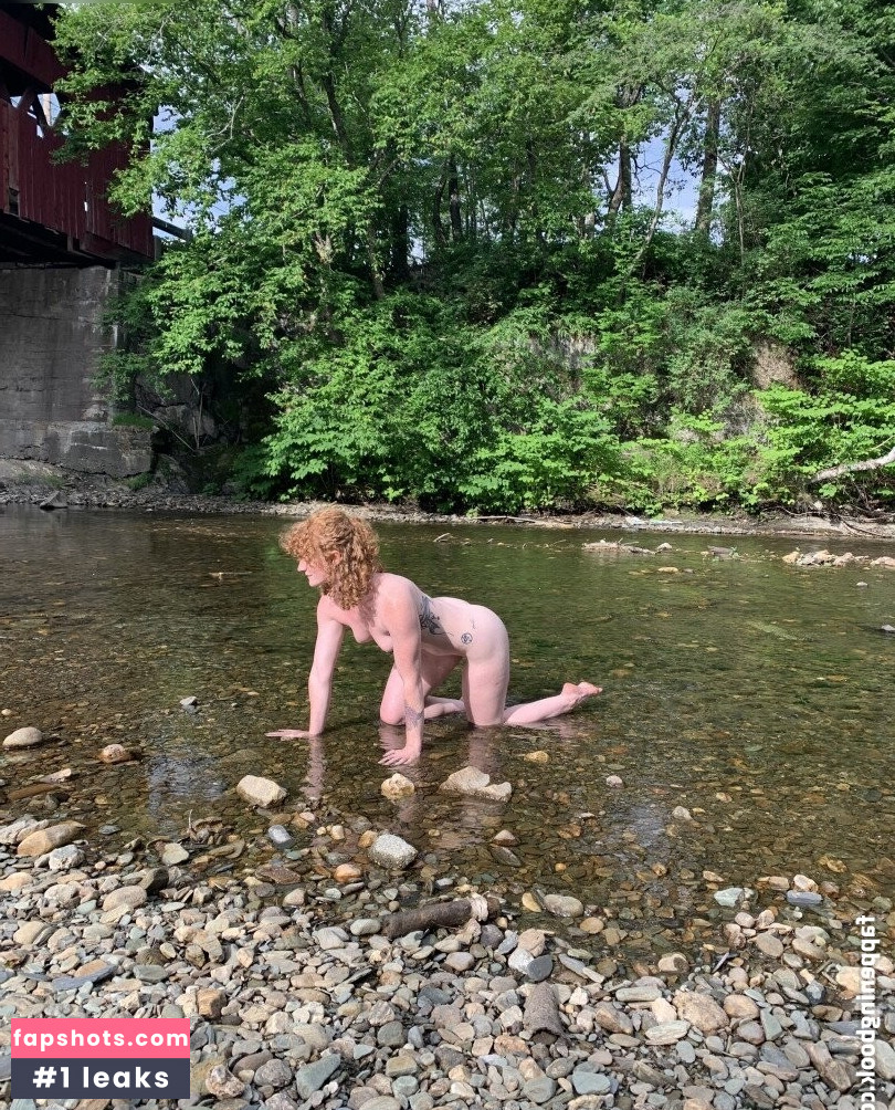 Amy Hart gallery photo #78