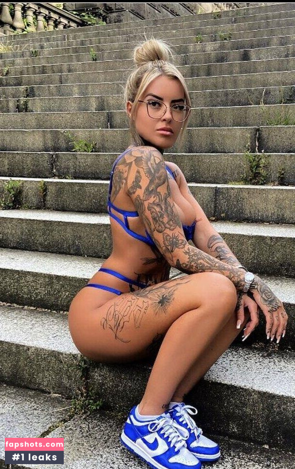 Amy Hendersonnxo gallery photo #4