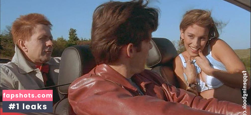 Amy Jo Johnson gallery photo #12