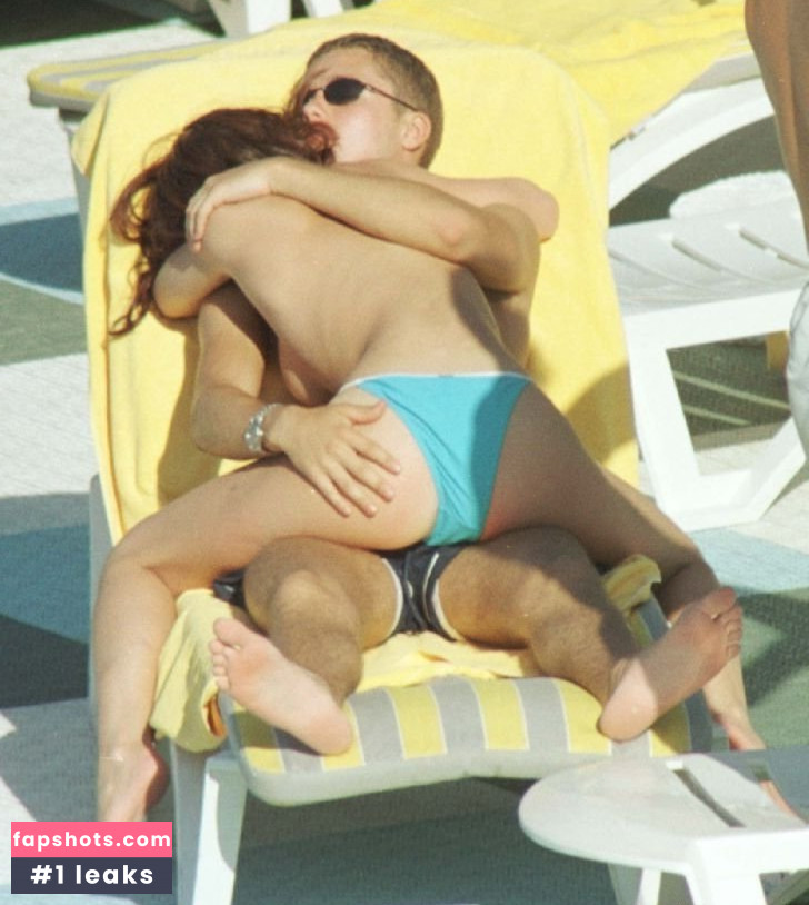 Amy Nuttall gallery photo #52