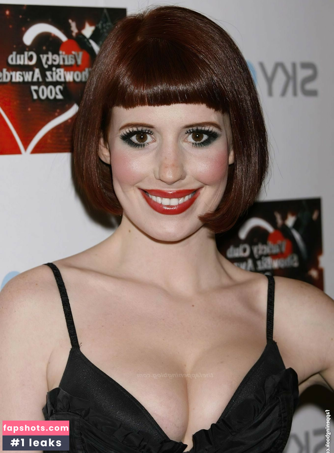 Amy Nuttall gallery photo #7