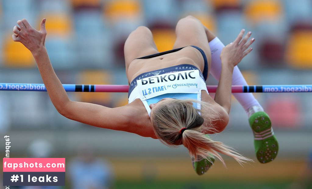 Amy Pejkovic gallery photo #4