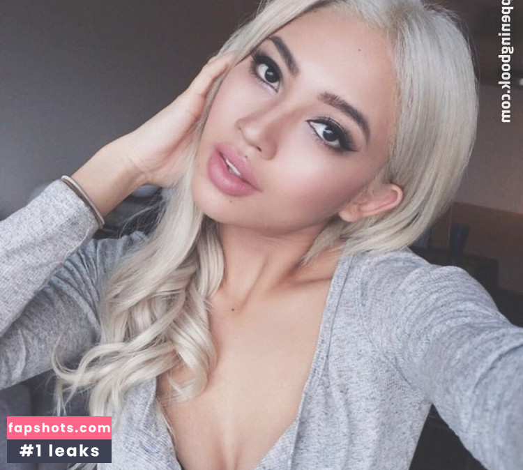 Amy Pham gallery photo #16