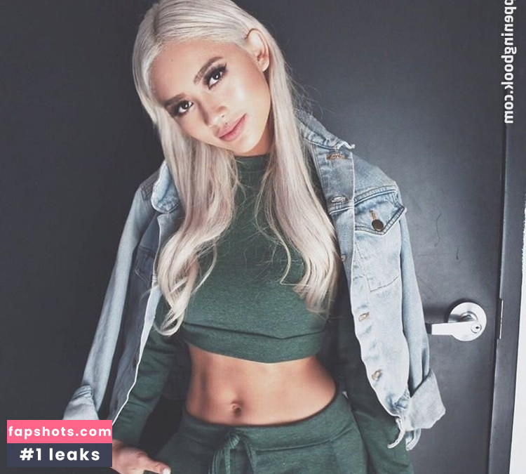 Amy Pham gallery photo #19