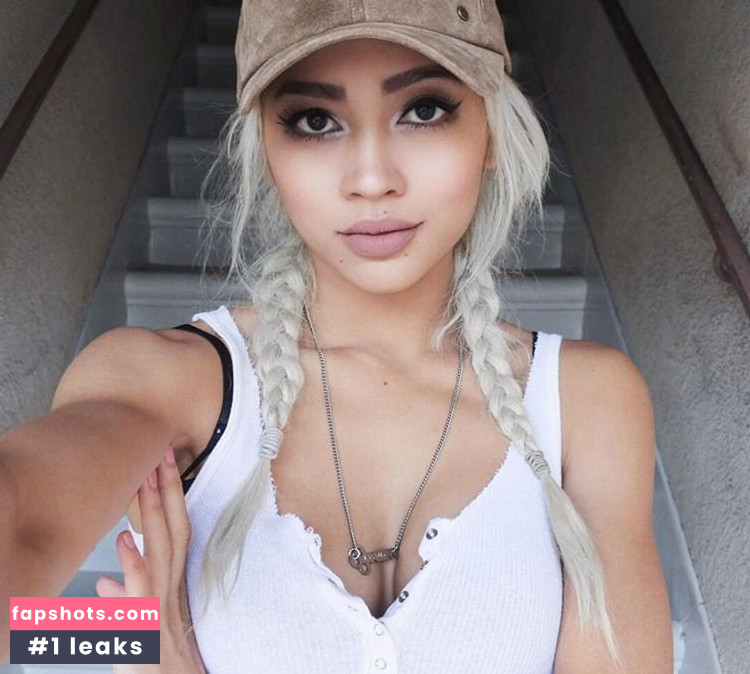 Amy Pham gallery photo #21