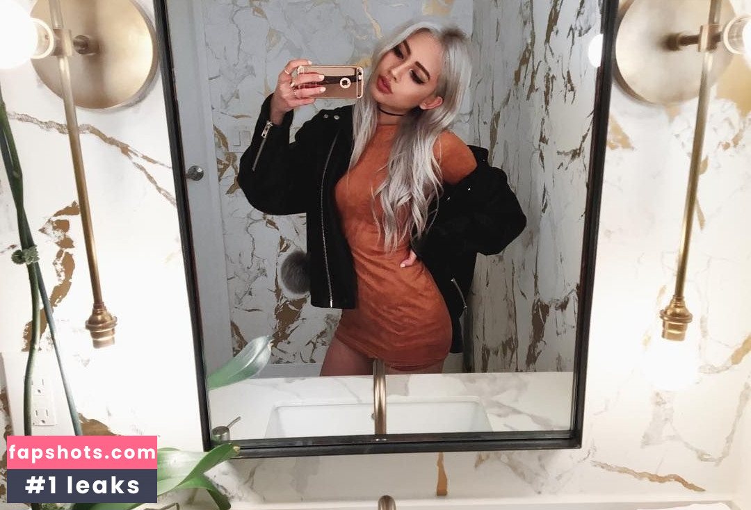 Amy Pham gallery photo #27