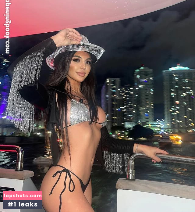 Amy Rheel gallery photo #13