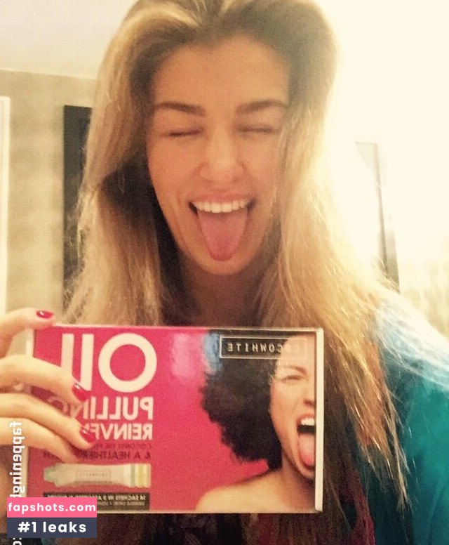 Amy Willerton gallery photo #124