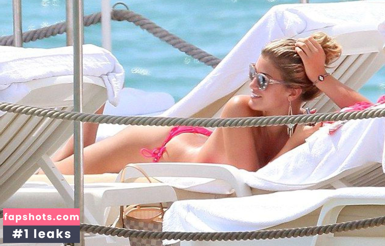 Amy Willerton gallery photo #98