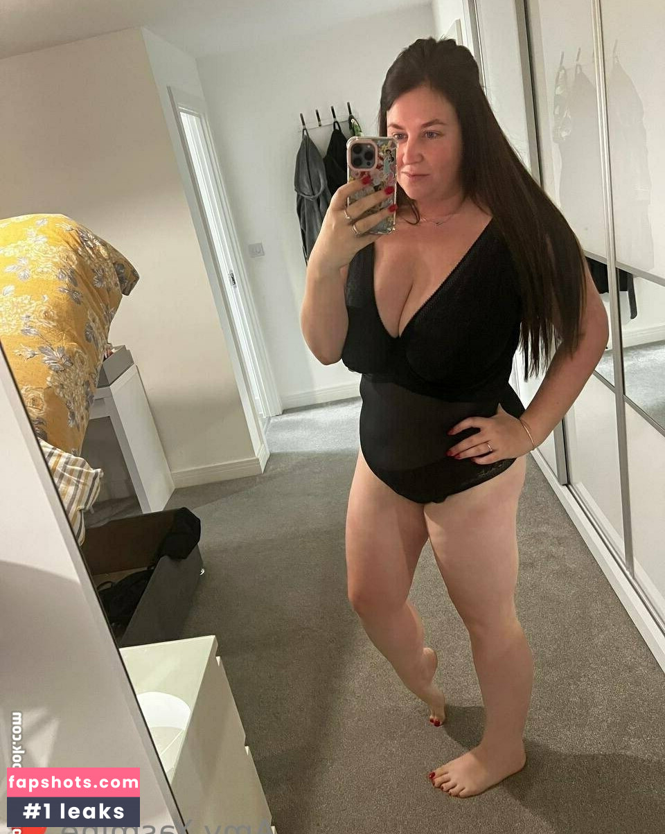 amy-yasmine Nude Leaks OnlyFans Photos #246 - LeakJerk