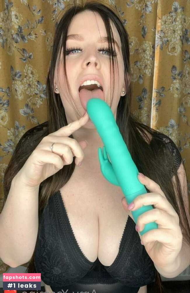 amy-yasmine gallery photo #1071