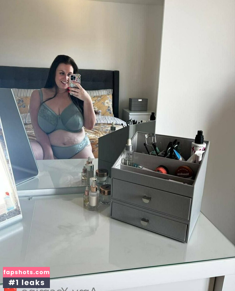 amy-yasmine gallery photo #742