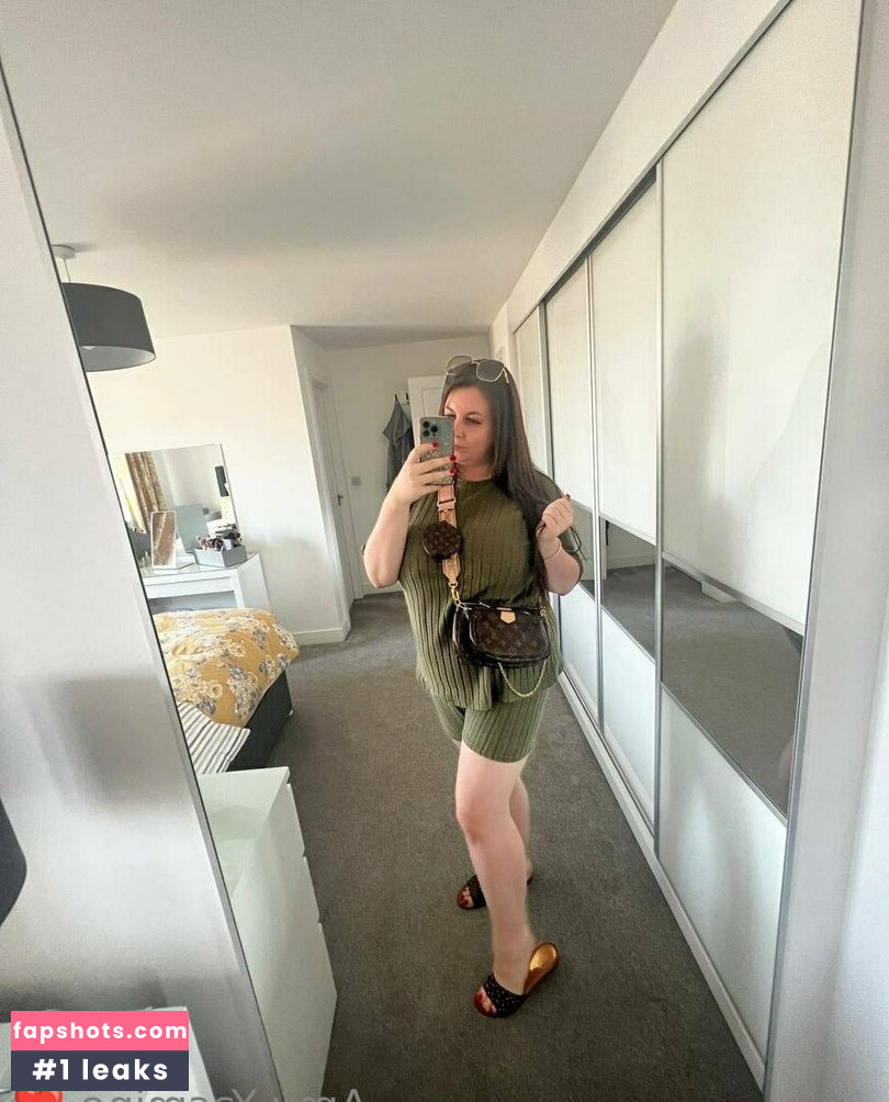 amy-yasmine gallery photo #937