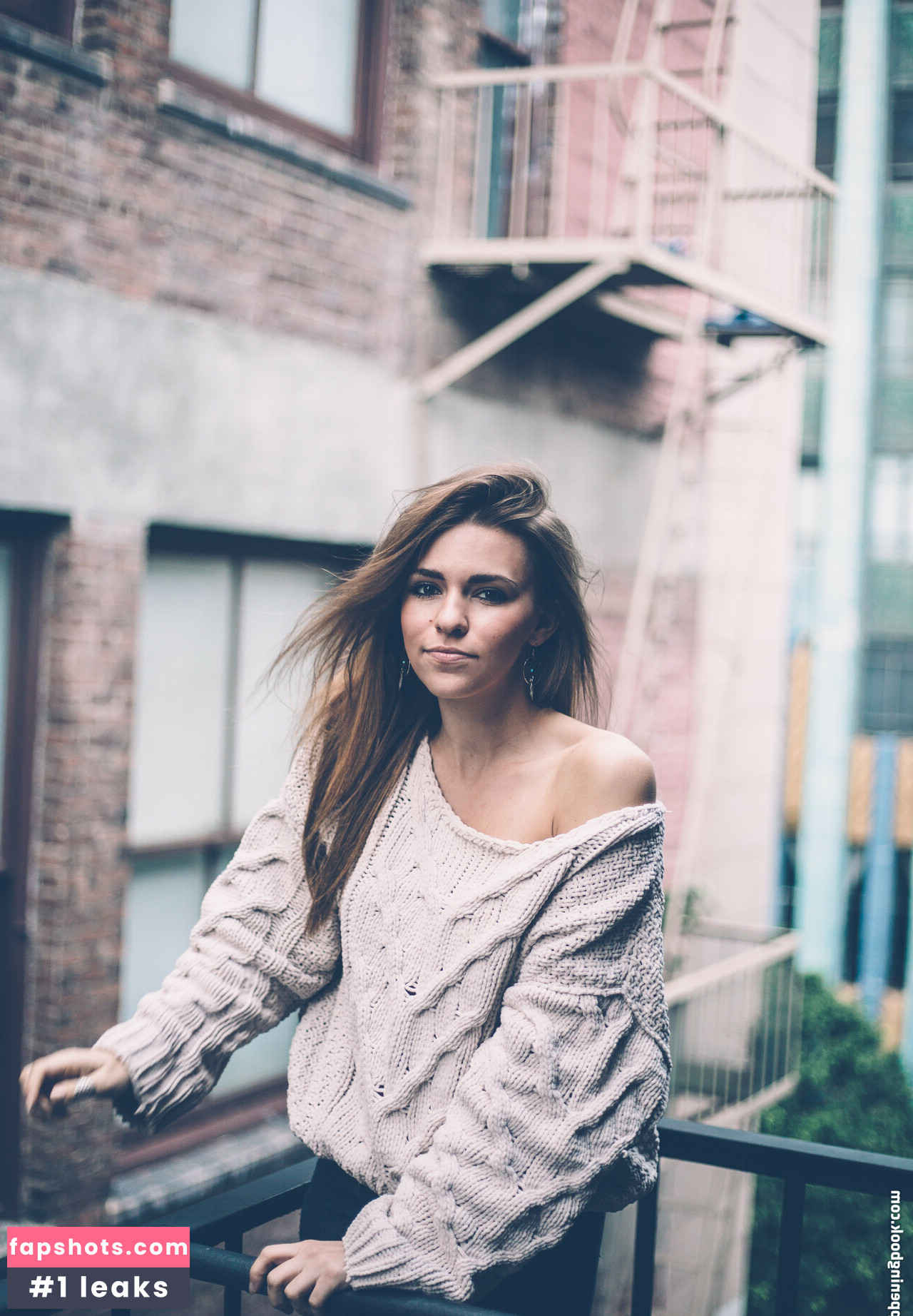 Amymarie Gaertner gallery photo #15