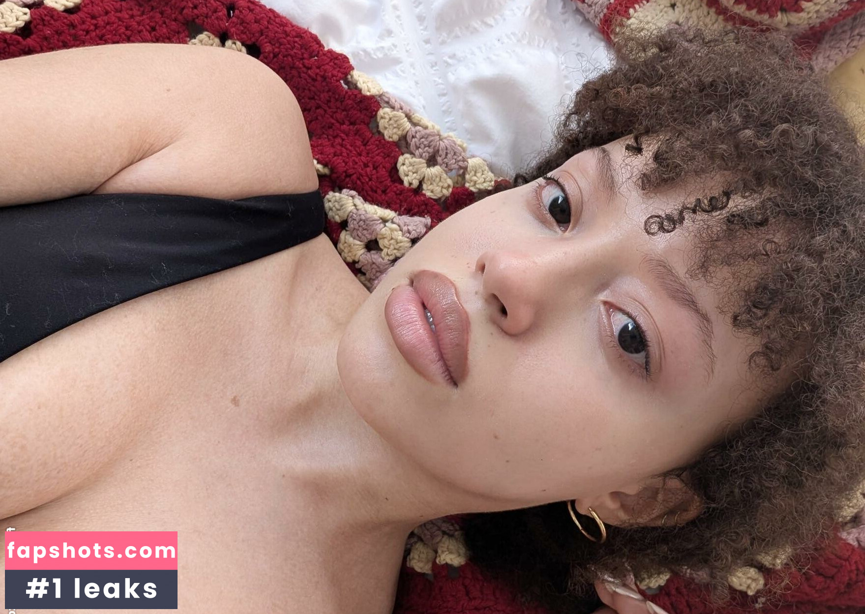 AmyMoretsele gallery photo #4