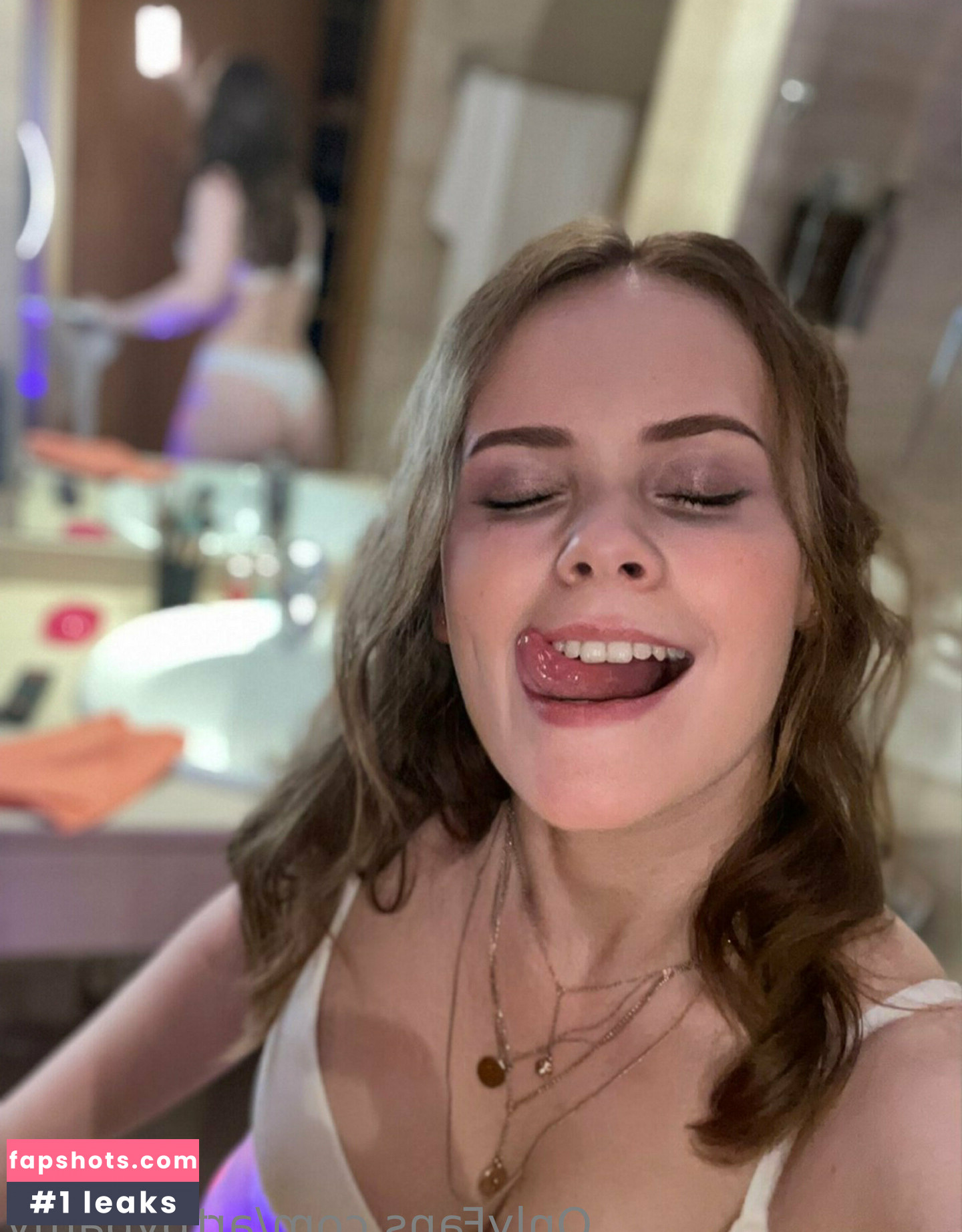 amyxwilson gallery photo #3