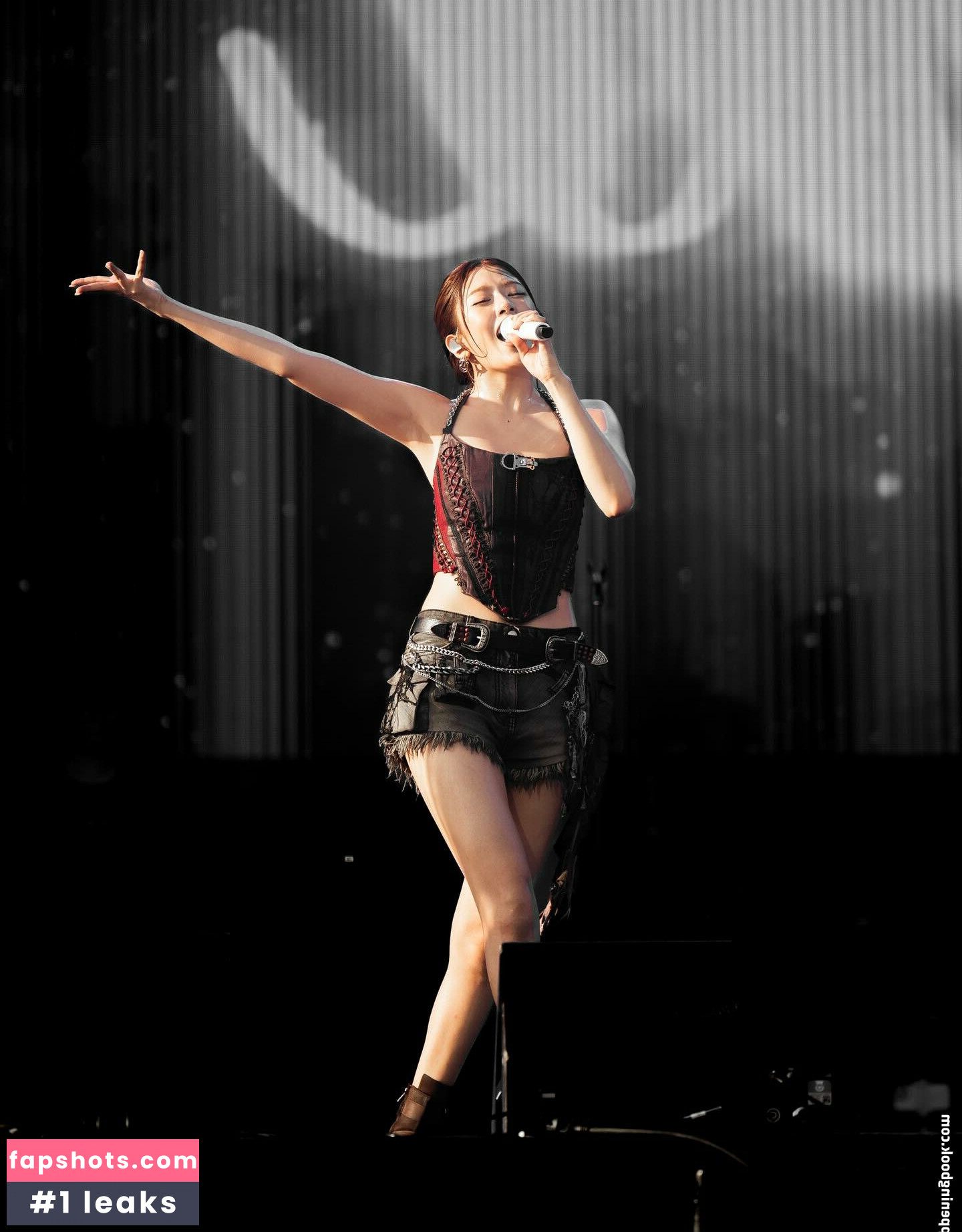 An Yujin 안유진 | Nude Leaks OnlyFans Photos #11 - LeakJerk