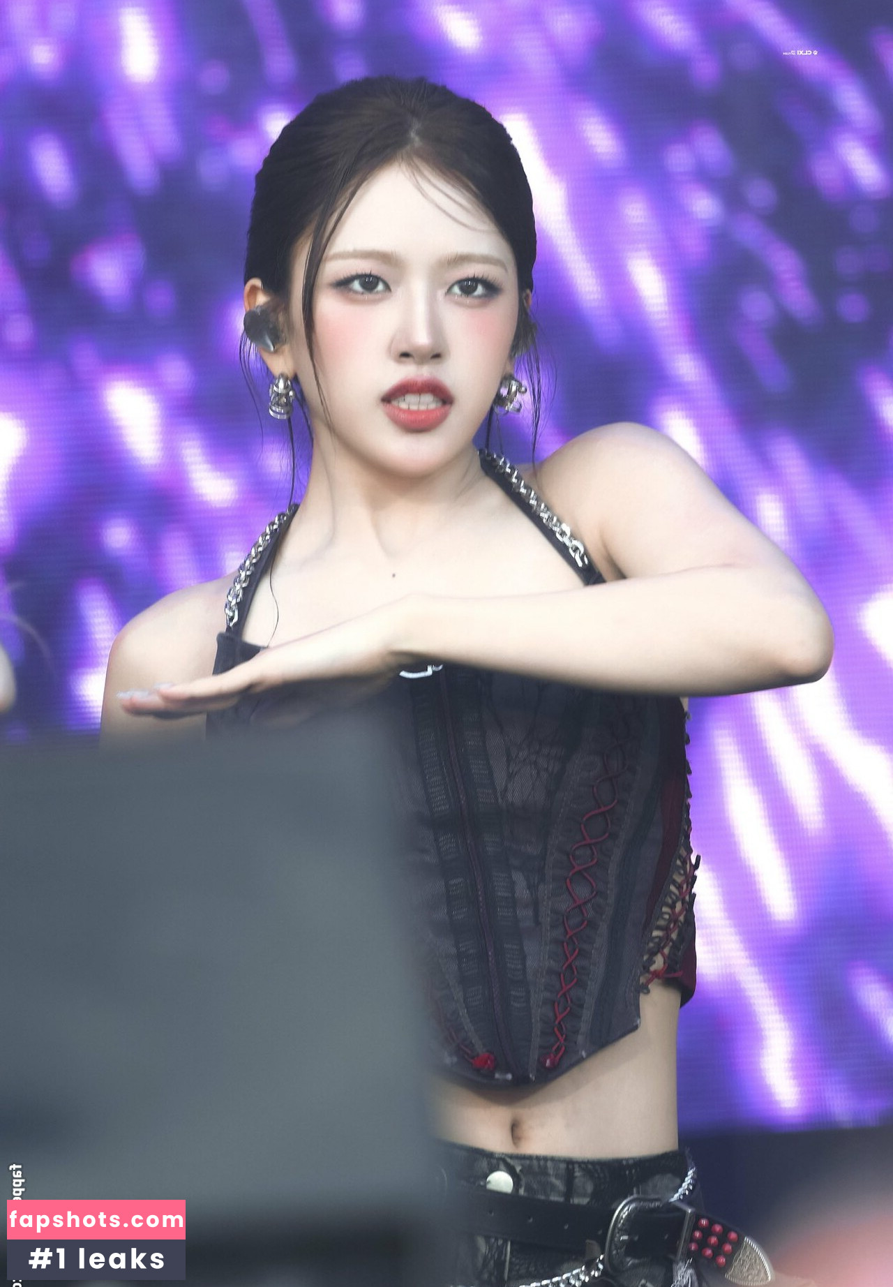 An Yujin 안유진 | Nude Leaks OnlyFans Photos #5 - LeakJerk