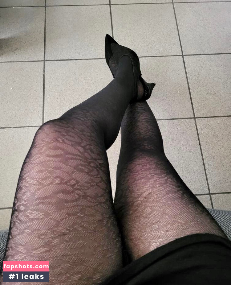 Ana Allabout gallery photo #48