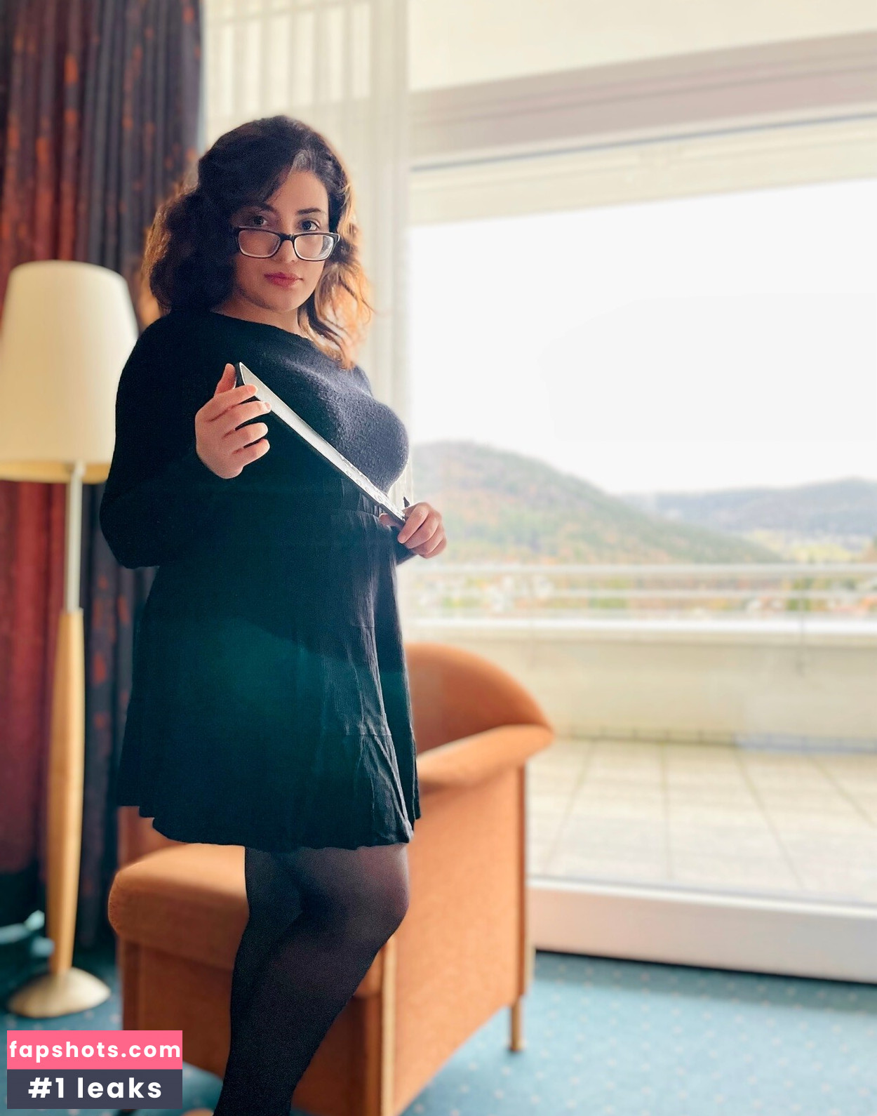 Ana Allabout gallery photo #8