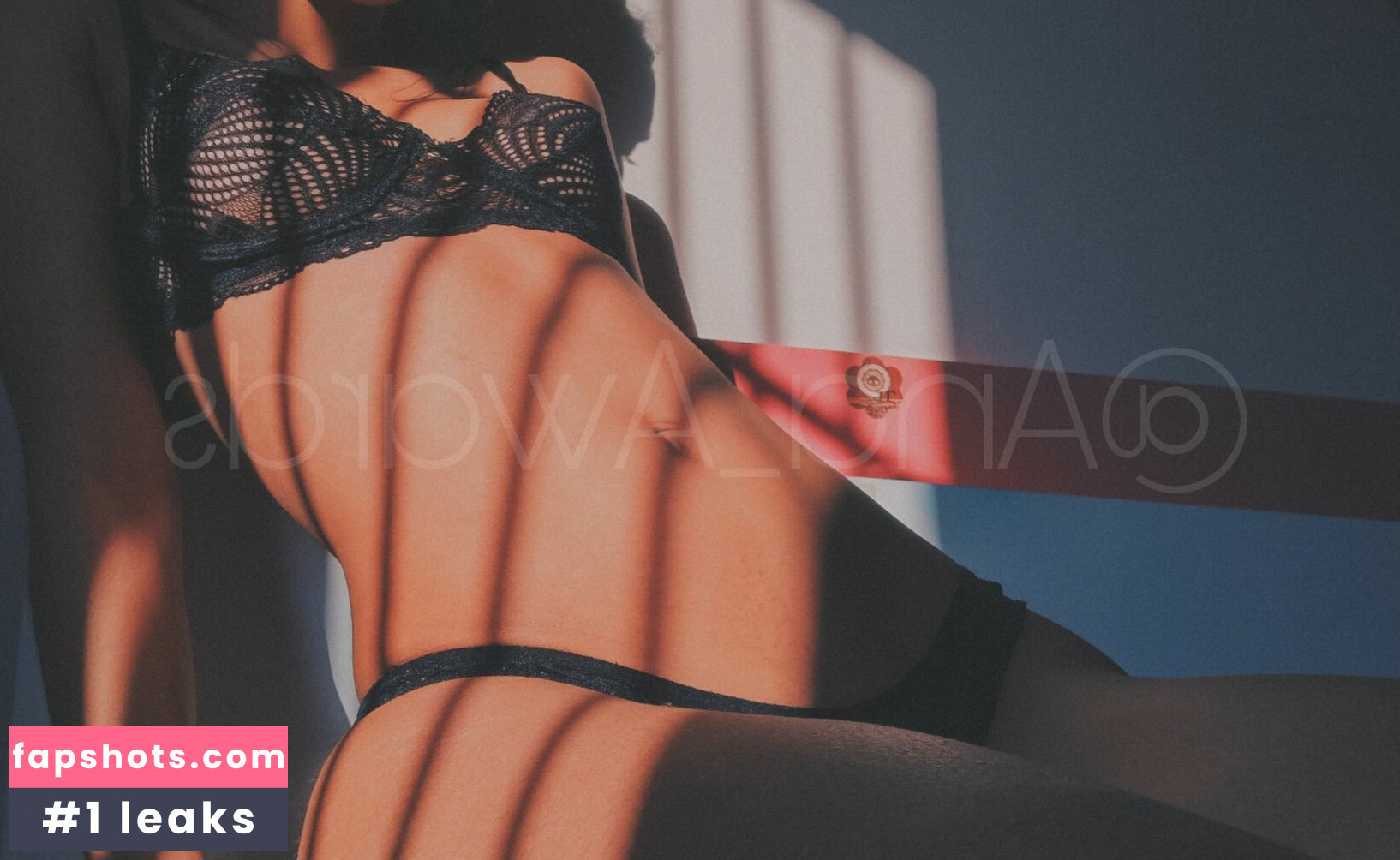 Ana_Awards nude babe gallery