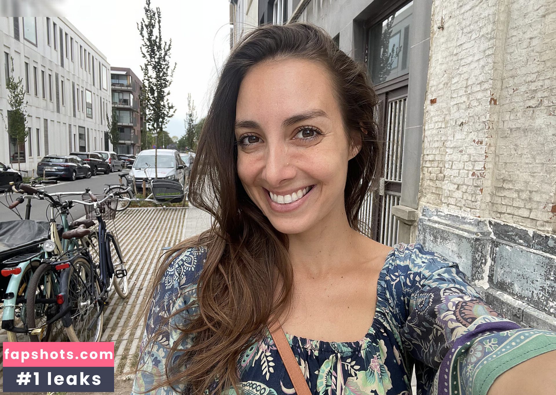 Ana B gallery photo #14