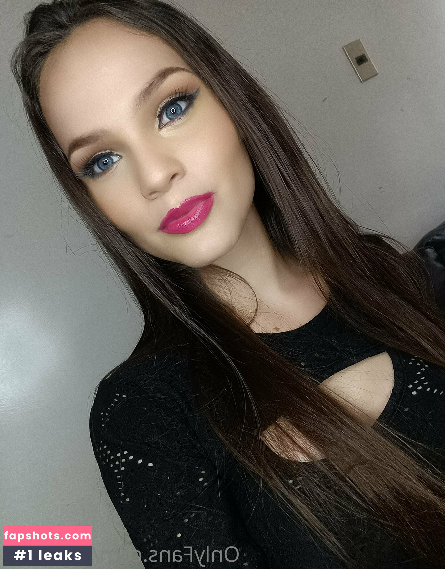 Ana Barbara gallery photo #13