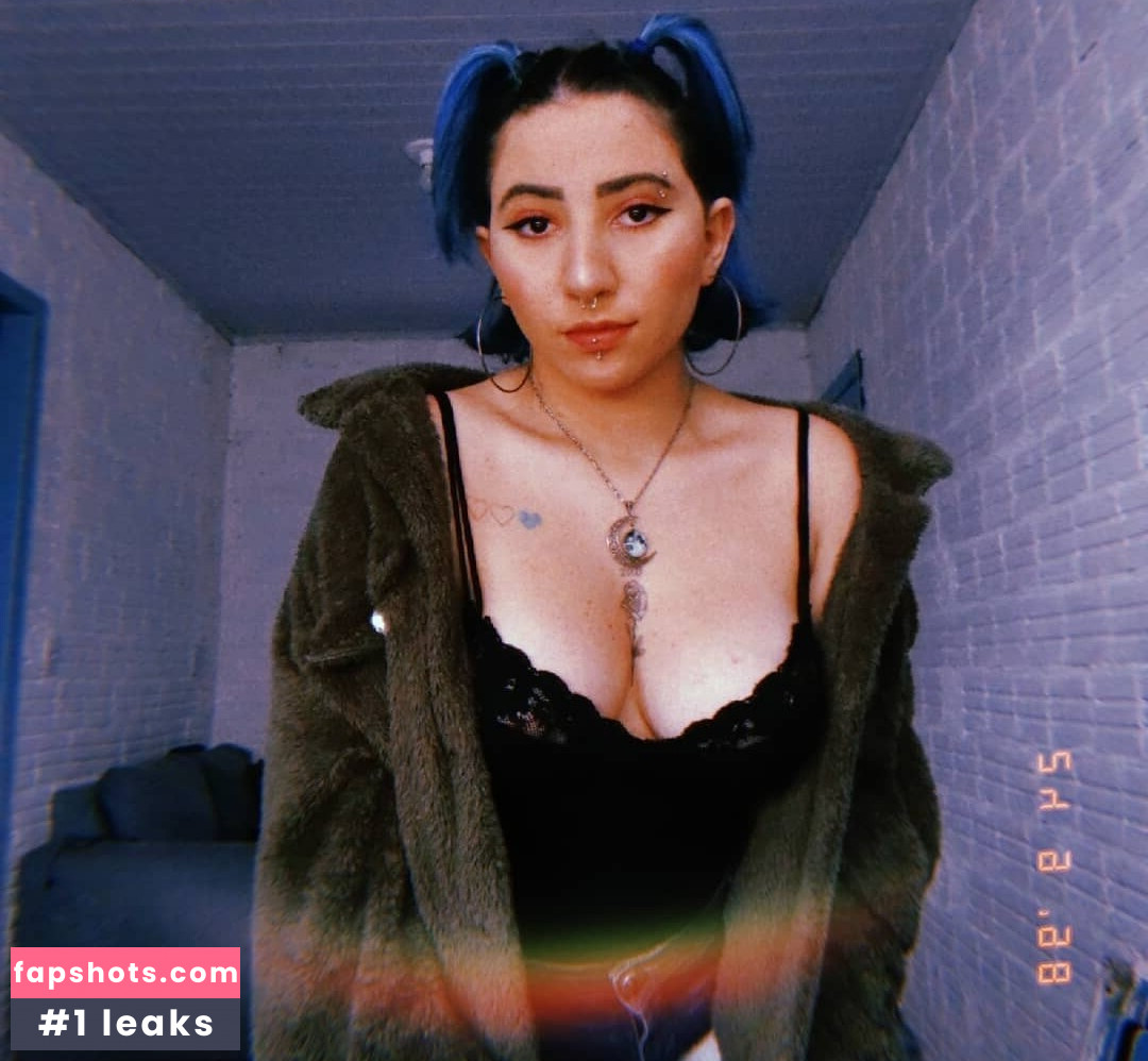 Ana Brando gallery photo #5