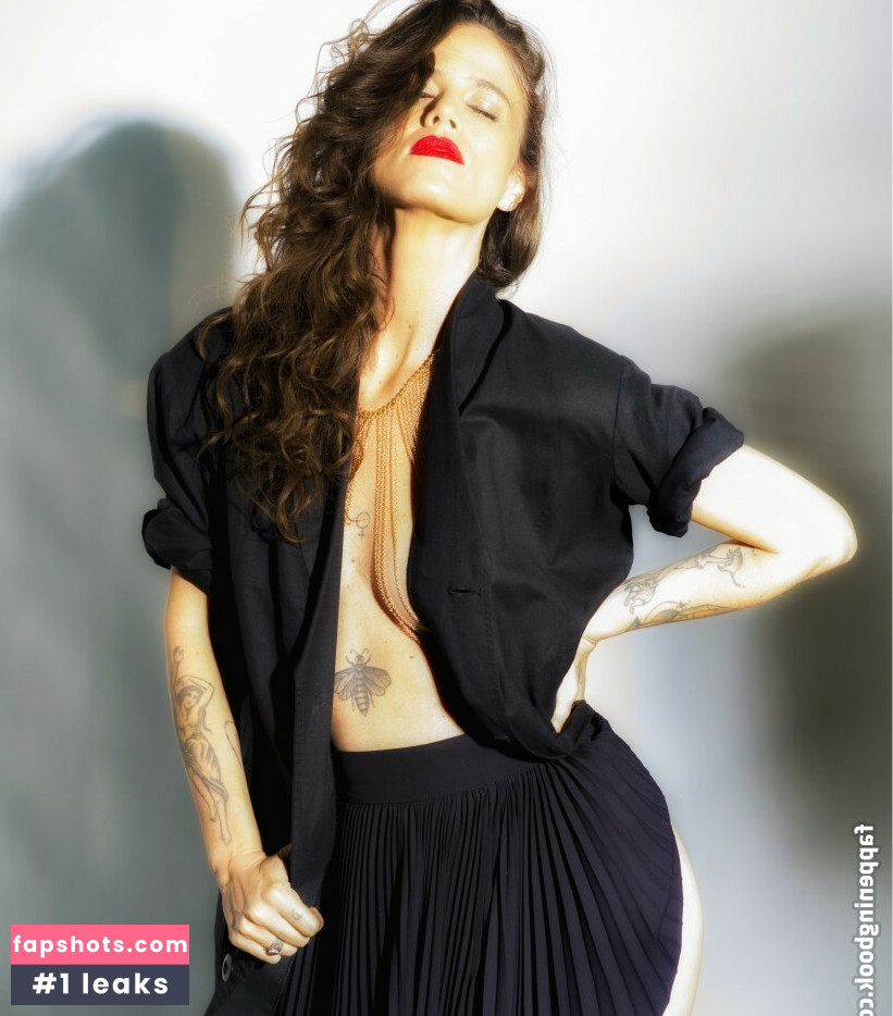 Ana Canas gallery photo #7