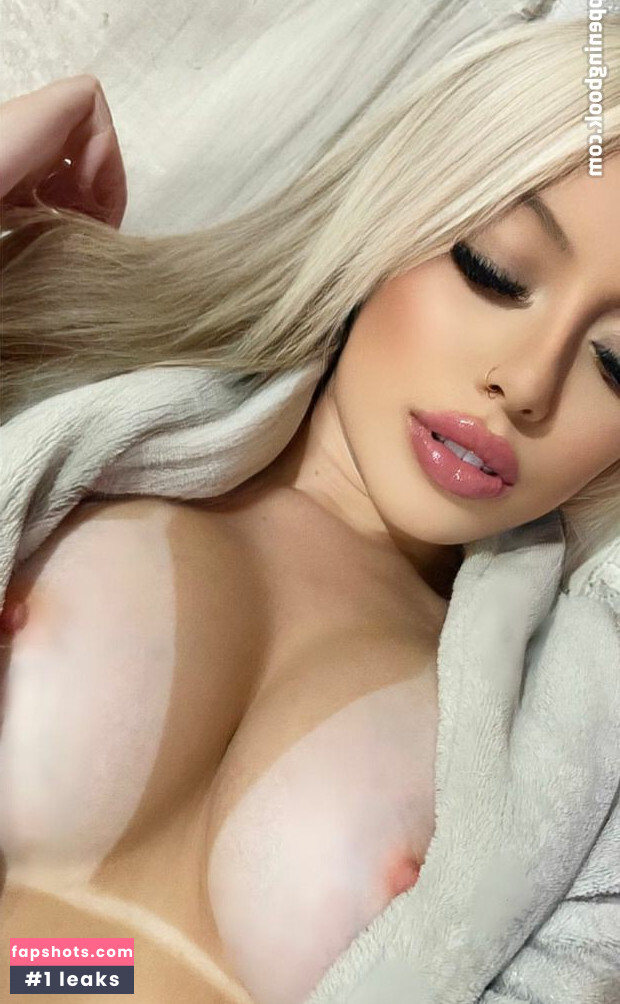 Ana Carolina gallery photo #32