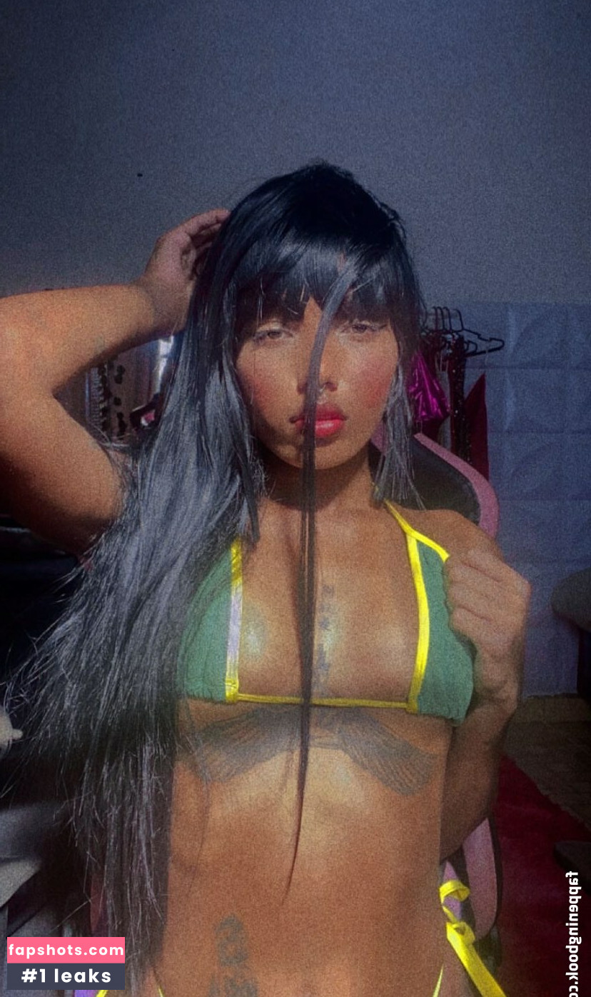 Ana Carolina gallery photo #48