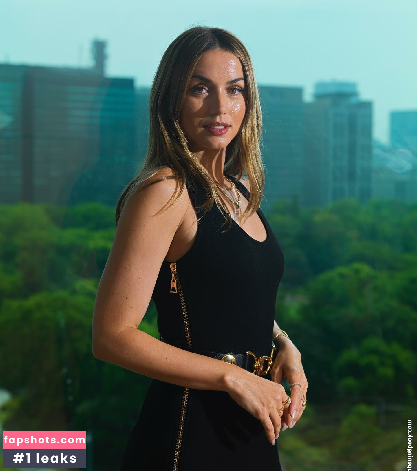 Ana de Armas gallery photo #109