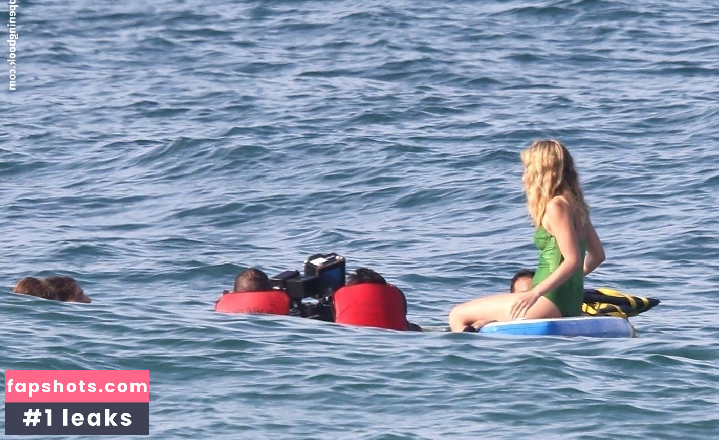 Ana de Armas gallery photo #1090