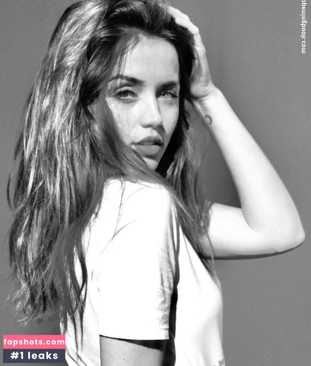 Ana de Armas gallery photo #1122