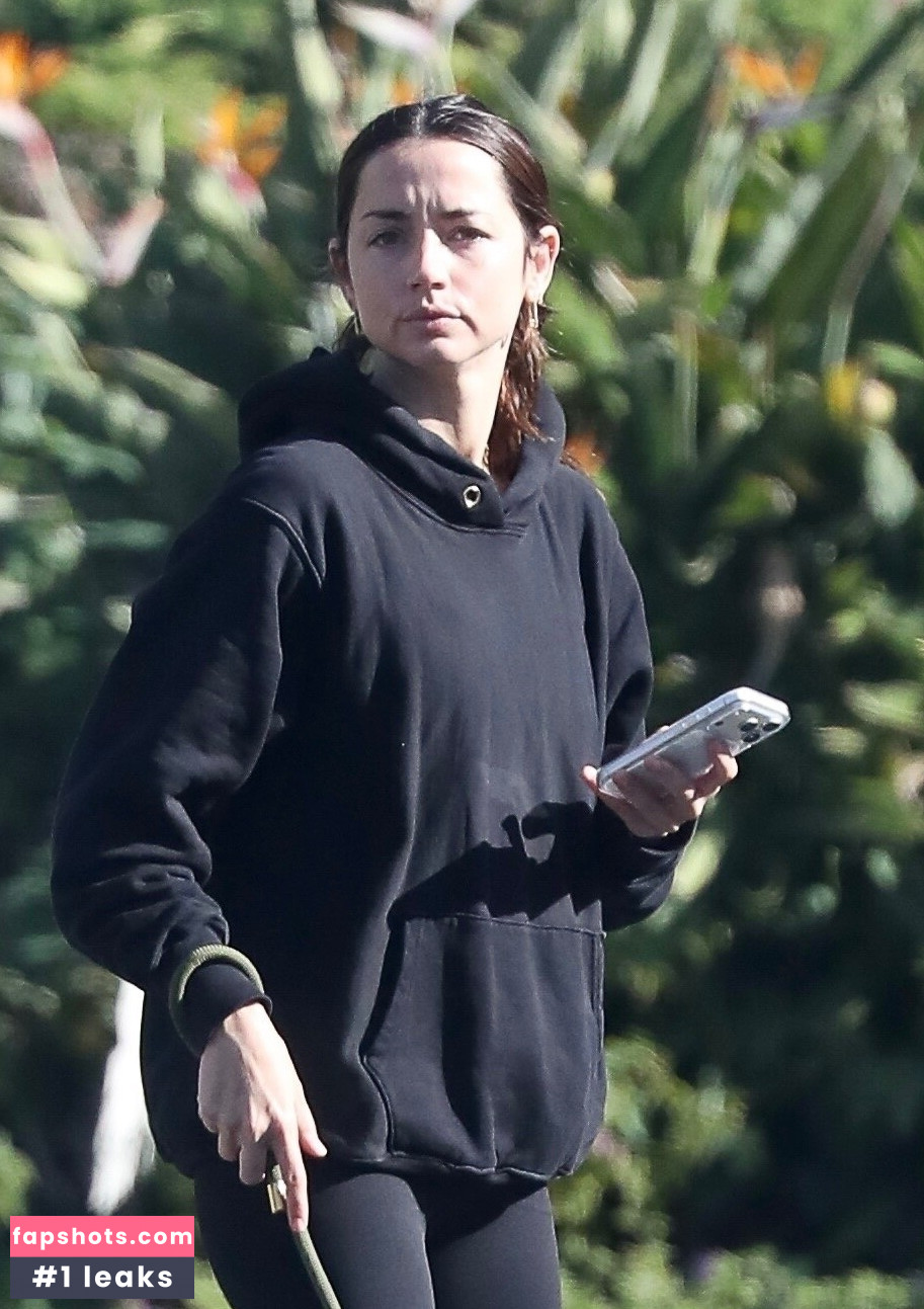 Ana de Armas gallery photo #14