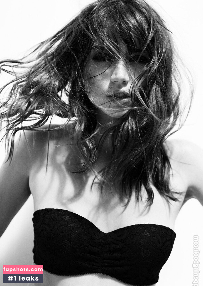 Ana de Armas gallery photo #246