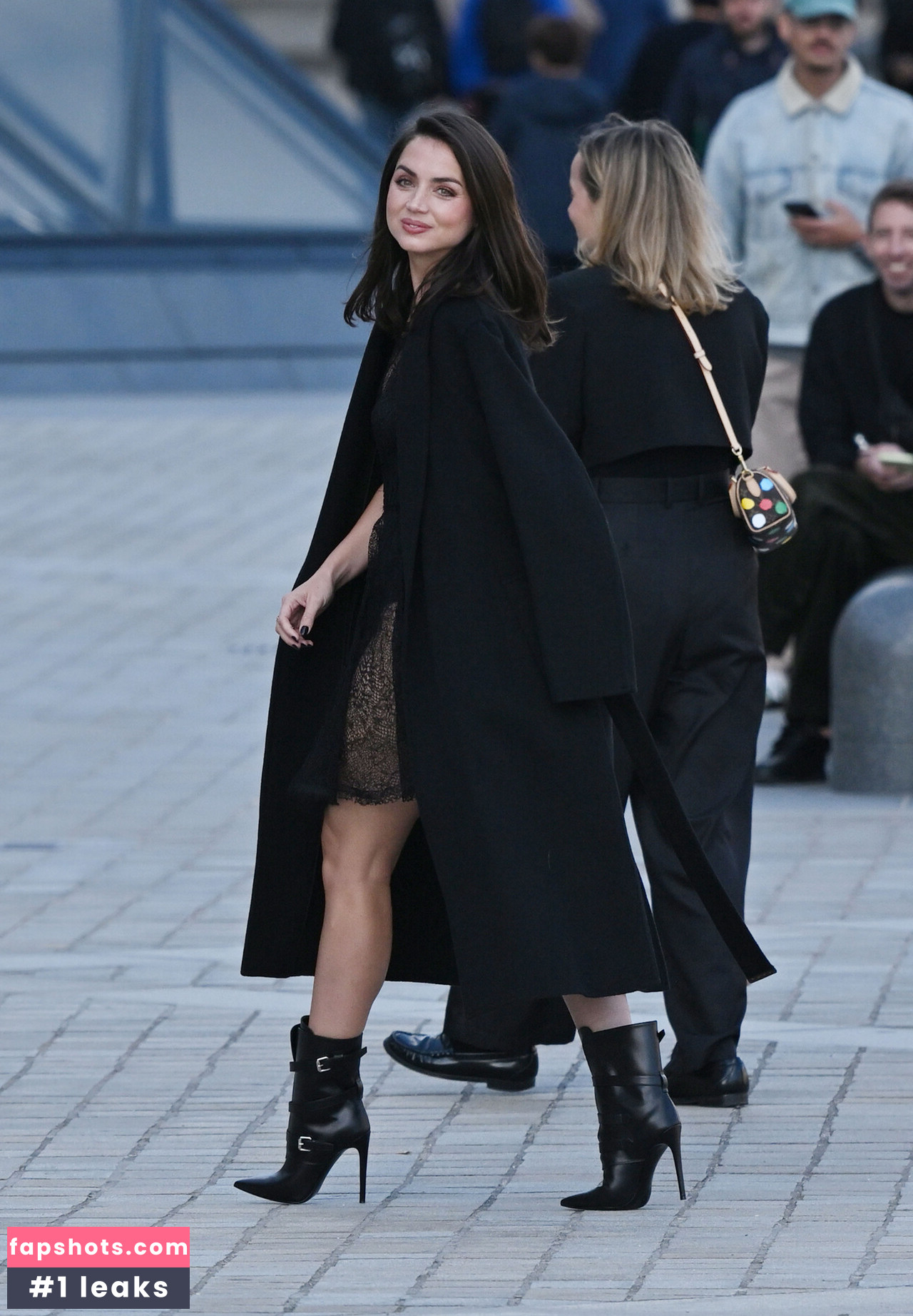 Ana de Armas gallery photo #261