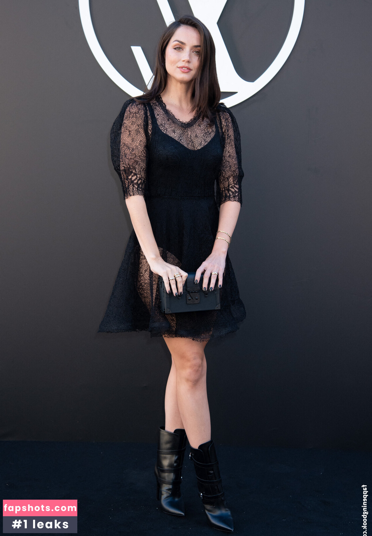 Ana de Armas gallery photo #270