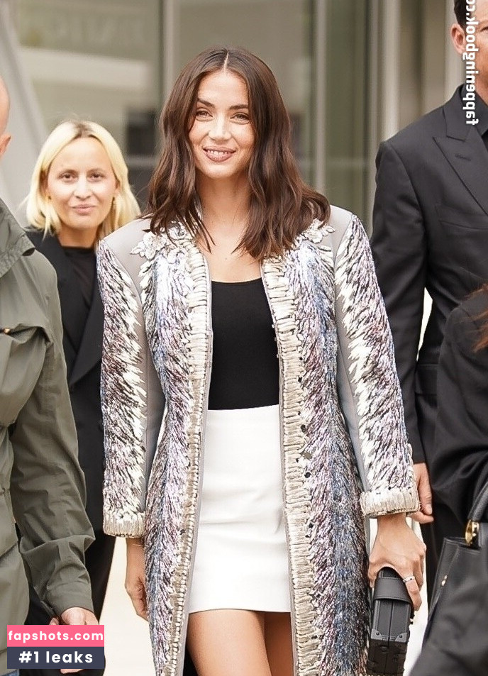 Ana de Armas gallery photo #307