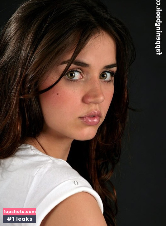 Ana de Armas gallery photo #330