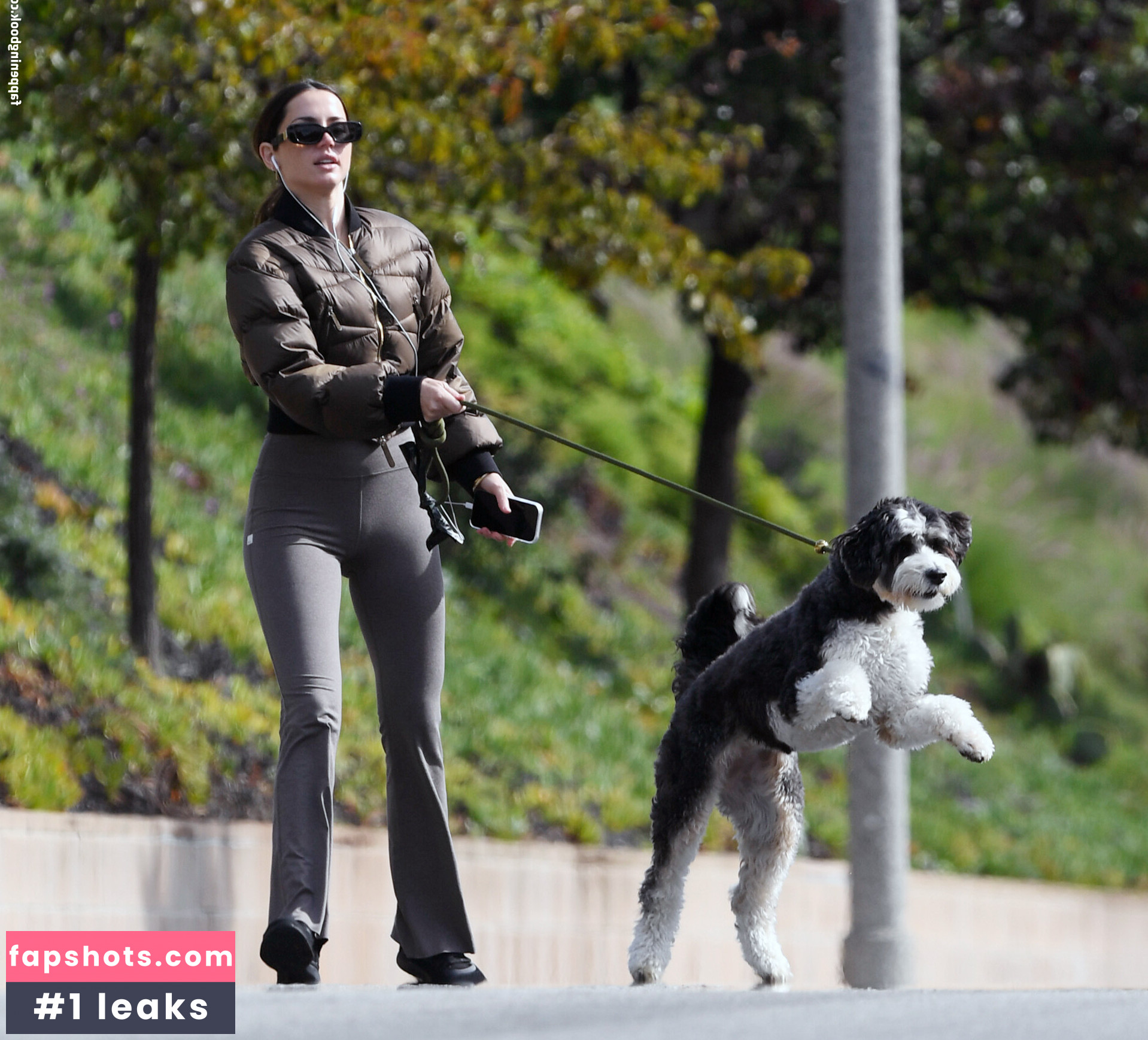 Ana de Armas gallery photo #34