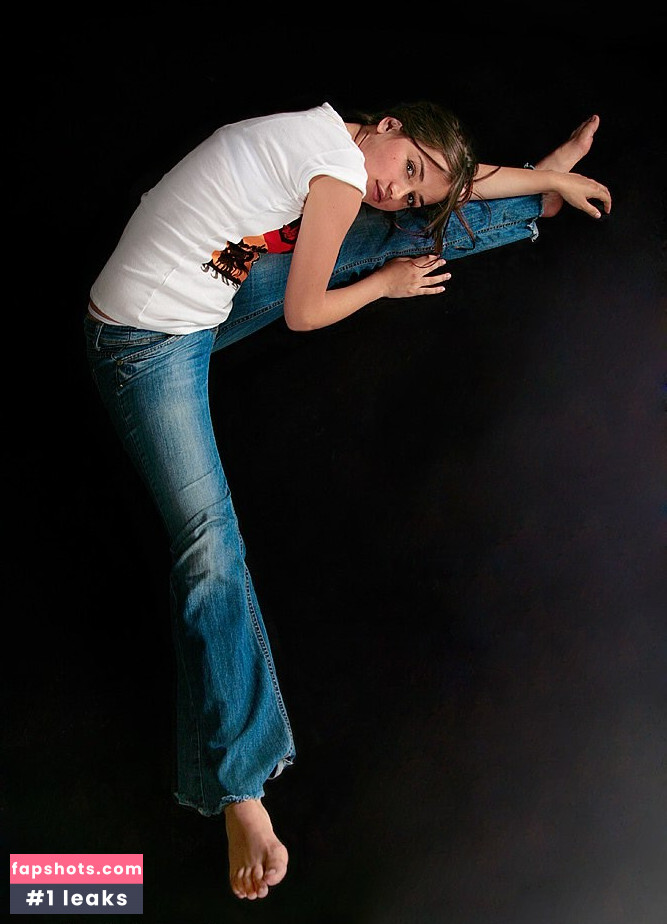 Ana de Armas gallery photo #333