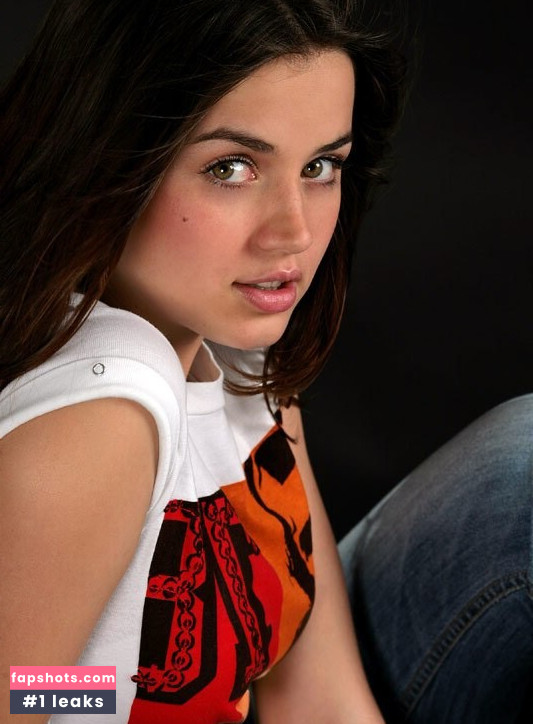 Ana de Armas gallery photo #334