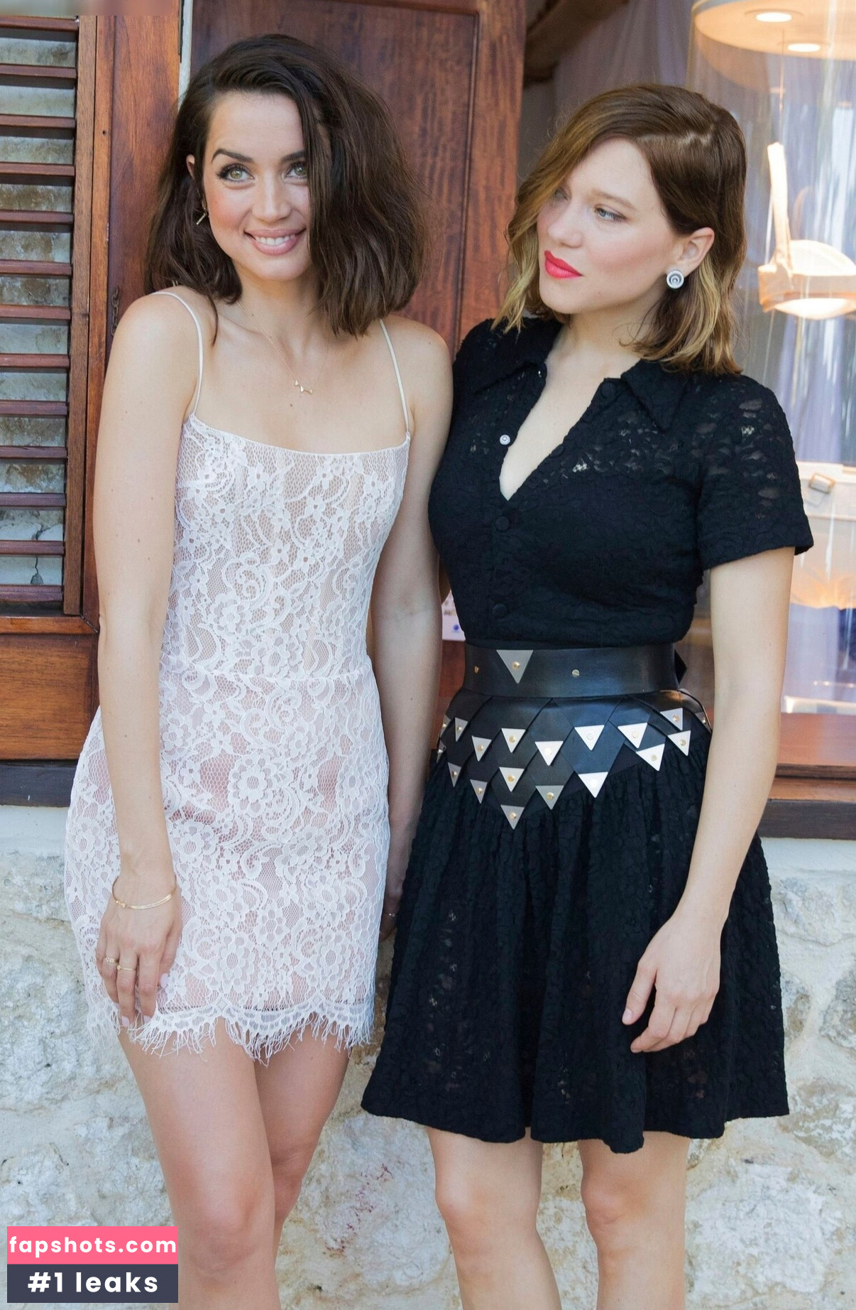 Ana de Armas gallery photo #343