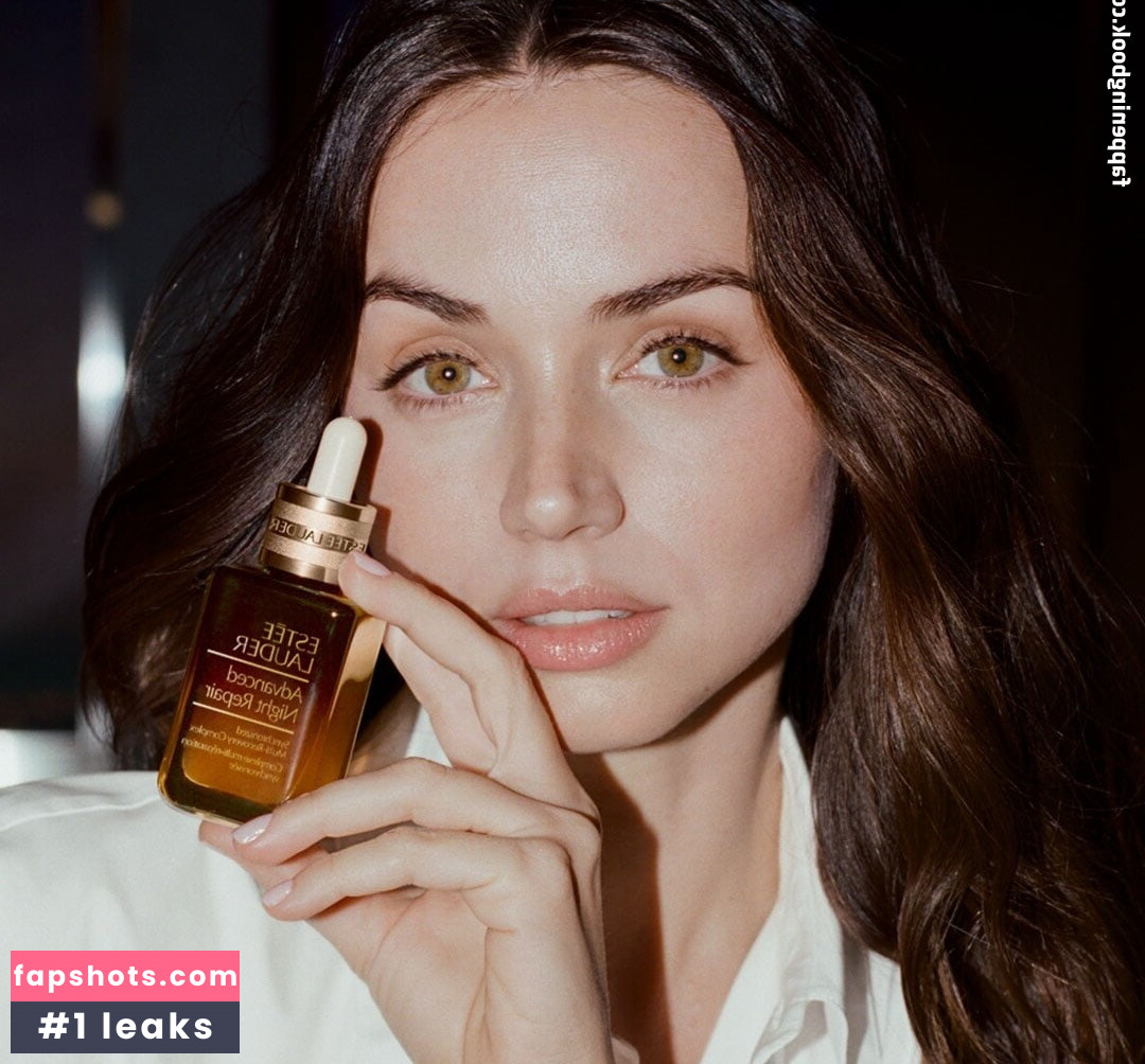 Ana de Armas gallery photo #424